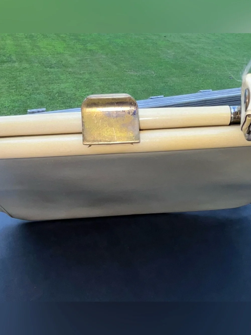 Vintage 50’s 60’s cream colored handbag